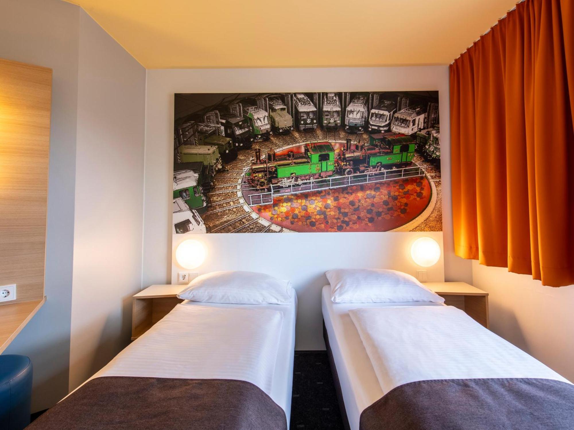 B&B Hotel Augsburg-Sued Bagian luar foto