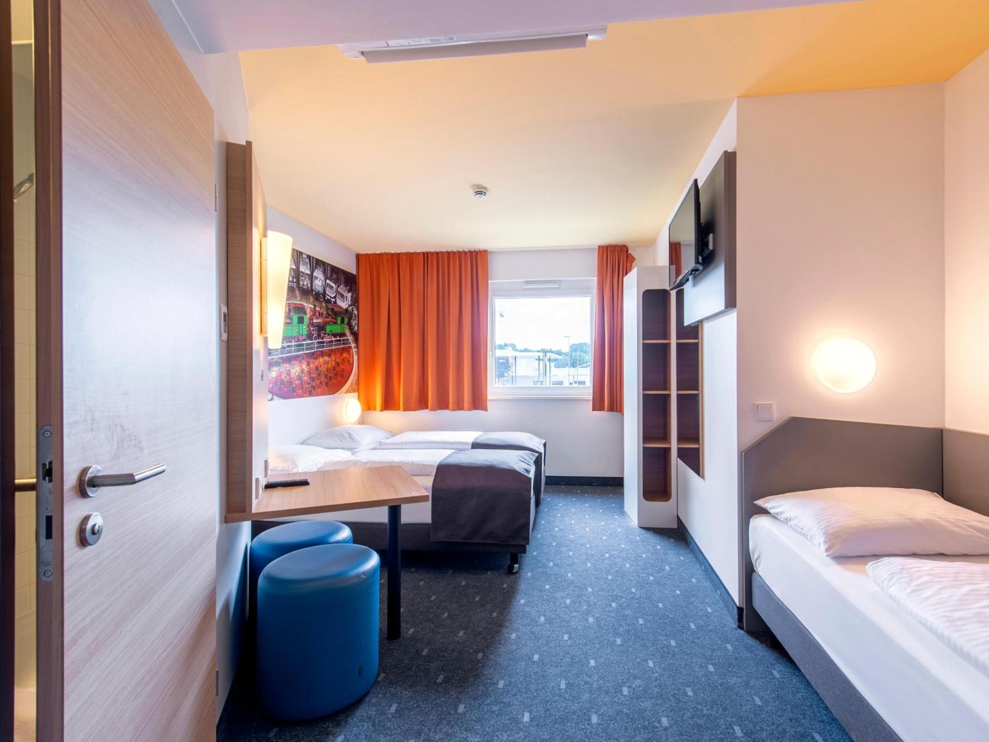 B&B Hotel Augsburg-Sued Bagian luar foto