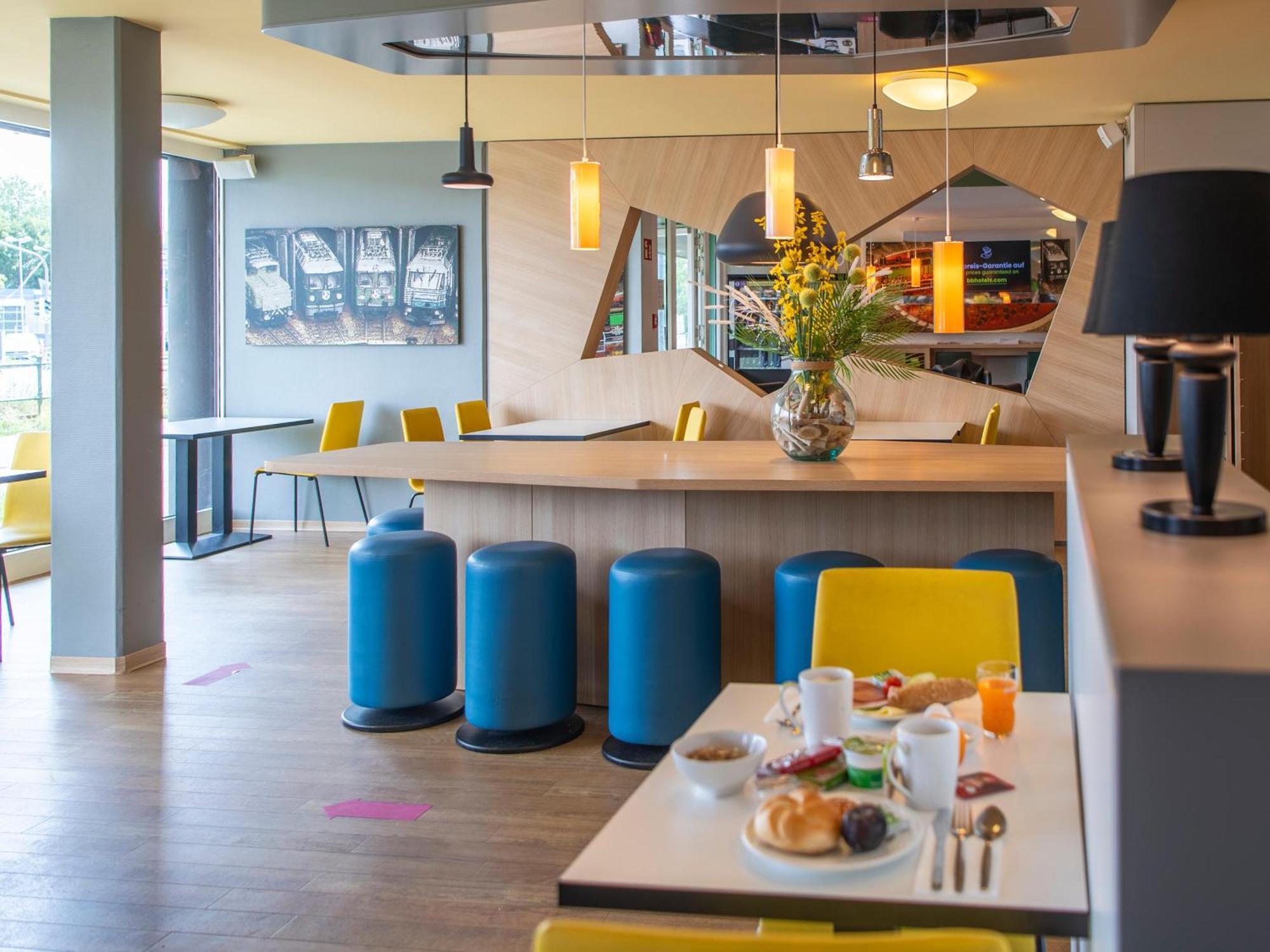 B&B Hotel Augsburg-Sued Bagian luar foto