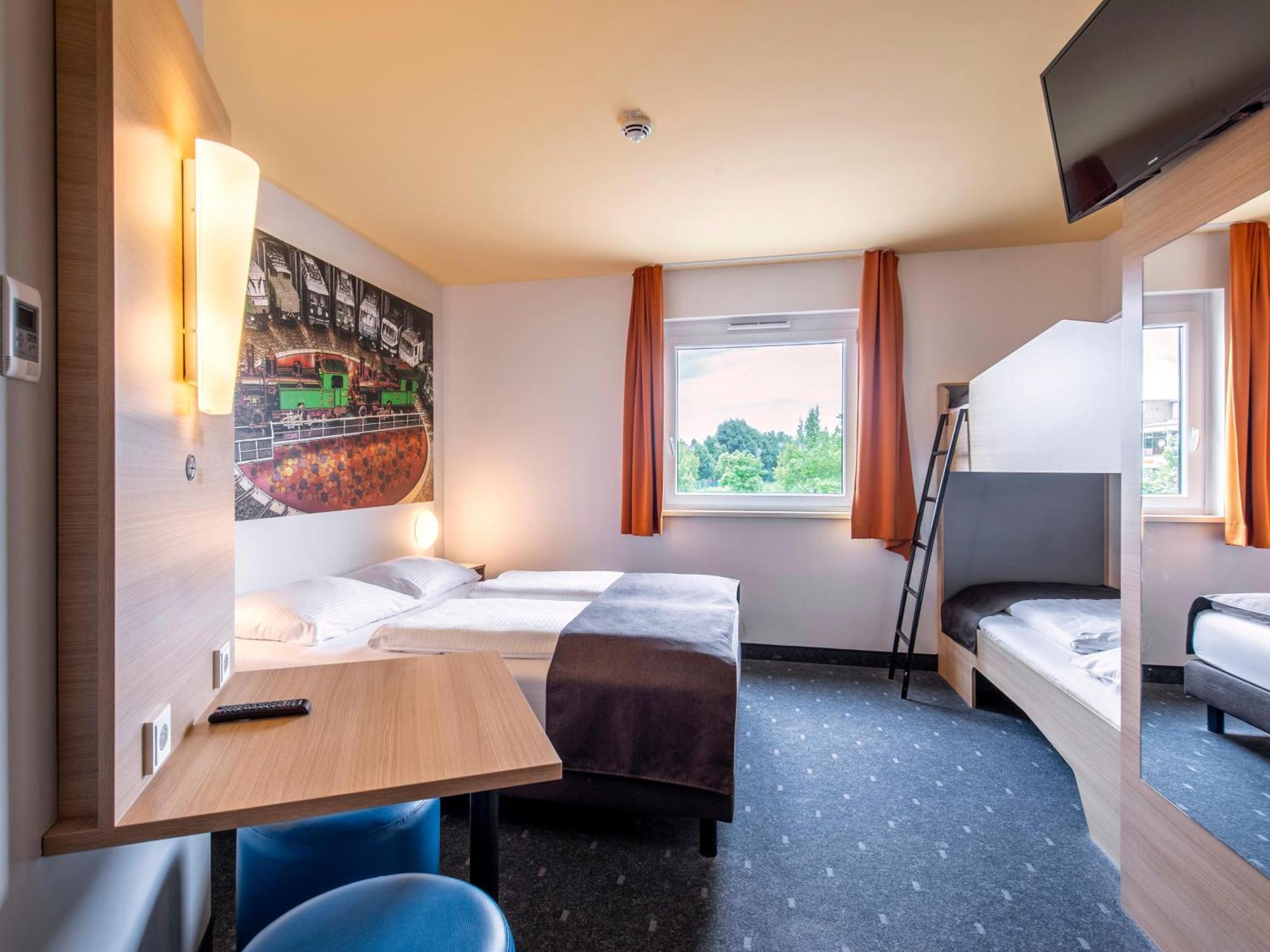 B&B Hotel Augsburg-Sued Bagian luar foto